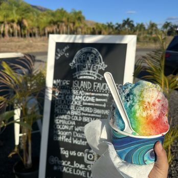 Peace Love Shave Ice - Shaved Ice Near Me - Lahaina, Hawaii