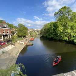 Blenkhorns Rowing Boat Hire - Row boating