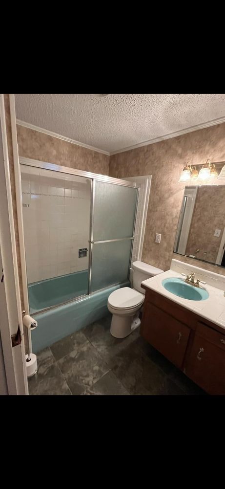 Slide of Thomas Custom Construction