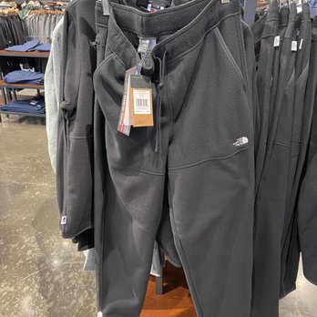 The North Face Ala Moana Center - Sports Wear Near Me - Honolulu, Hawaii