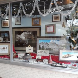 Artisans' Gallery - Holiday window shopping!