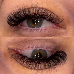 Volume lashes