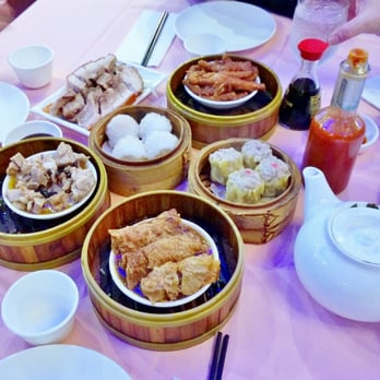 China Star - my family went in first, I walk in after I parked my car and these goodness are on the table. - Dim Sum Near Me - Lowell, Massachusetts