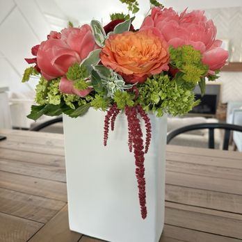 Every Bloomin' Thing Fine Flowers - Bouquet in vase - Florists Near Me - Costa Mesa, California