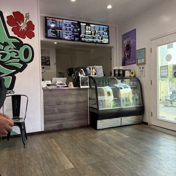 Teapresso Bar - Salt Lake - Inside - Bubble Tea Near Me - Honolulu, Hawaii