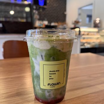 Flowin Cafe - Banana cream matcha w/ a scoop of strawberry . Delicious ! - Coffee & Tea Near Me - Los Angeles, California