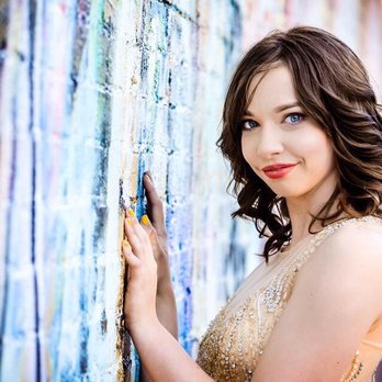 TreSi Luxe Salon - Graduation photoshoot - Hair Stylists Near Me - Plano, Texas TreSi Luxe Salon - Graduation photoshoot - Hair Stylists Near Me - Plano, Texas