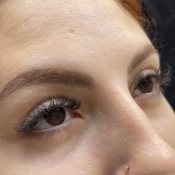 Wax & Lash by Jackie - Eyelashes classic!