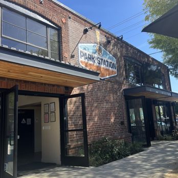 Park Station - Outside - Beer Gardens Near Me - Alameda, California