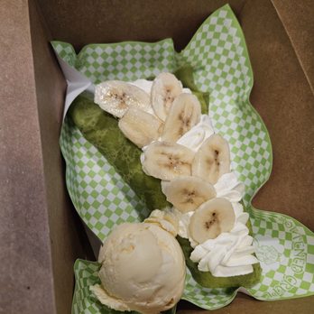 Mochi Ya Ren - Matcha mochi banana crepe - Ice Cream & Frozen Yogurt Near Me - Los Angeles, California