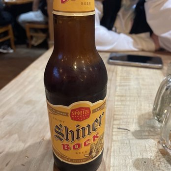 Hoodoo Brown BBQ - Shiner bock - Barbeque Near Me - Ridgefield, Connecticut