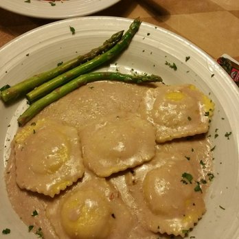 Frugatti's - Lobster ravioli-not worth it. - Italian Near Me - Bakersfield, California