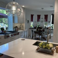 UNIQ Kitchen And Bath Designs - Kitchen