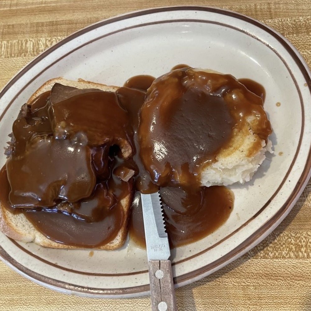 Willee's Cafe & Spirits - Hot Roast Beef or Turkey. Very Good! - Bars Near Me - Winston, Oregon