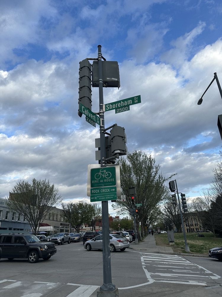 Marquee Bar And Lounge