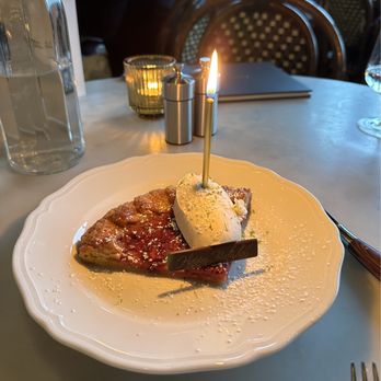 La Connessa - Strawberry crostata - Cocktail Bars Near Me - San Francisco, California La Connessa - Strawberry crostata - Cocktail Bars Near Me - San Francisco, California