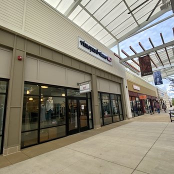 Vineyard Vines - Men's Clothing Near Me - Southaven, Mississippi Vineyard Vines - Men's Clothing Near Me - Southaven, Mississippi