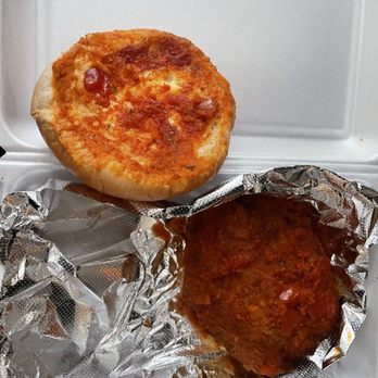 Rosati's Pizza - The sandwich I got. Nothing like it stated, served on a hamburger bun vs. the Italian/Garlic bread, and no mozzarella cheese. - Pizza Near Me - Cary, Illinois