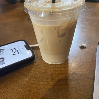 Temple Coffee - Vanilla iced latte - Coffee & Tea Near Me - Sacramento, California Temple Coffee - Vanilla iced latte - Coffee & Tea Near Me - Sacramento, California