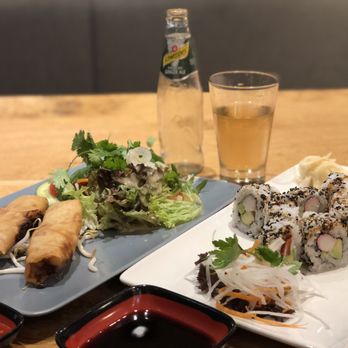 Yuná - Spring Rolls & California Roll - Sushi Bars Near Me Yuná - Spring Rolls & California Roll - Sushi Bars Near Me