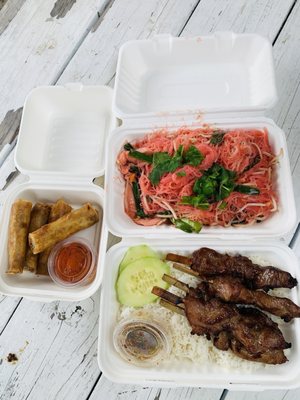 Aroy Ver Thai Bite the food truck by null