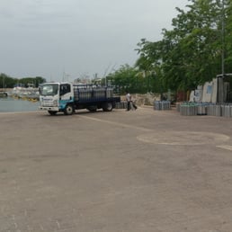 Lots of scuba diving going on in the marina where ScubaTony and others leave from