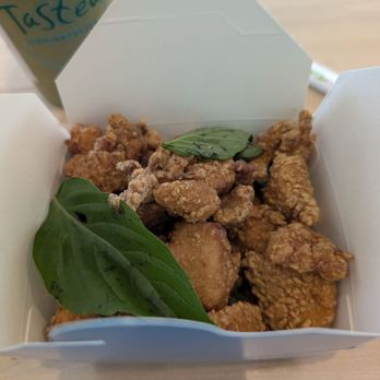 Tastea - karate chicken closeup (no spice) - Bubble Tea Near Me - Katy, Texas
