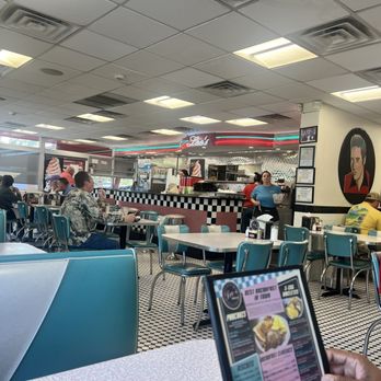 Lee's Drive In - American Near Me - Hammond, Louisiana