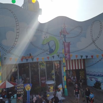 Silly Swirl - Amusement Parks Near Me - Universal City, California