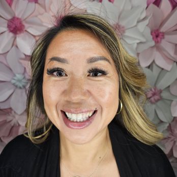 White Feather Lashes - Eyelash Service Near Me - Costa Mesa, California