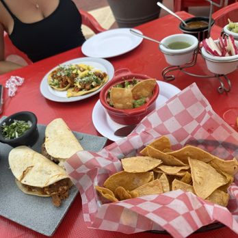 Tacos Rigo - Al pastor, guac, quesa birria - Mexican Near Me - Cancún, ROO Tacos Rigo - Al pastor, guac, quesa birria - Mexican Near Me - Cancún, ROO
