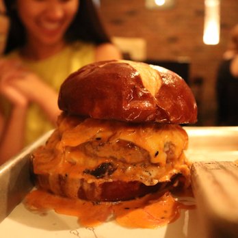 Emily - Emmy burger. - Pizza Near Me - New York, New York Emily - Emmy burger. - Pizza Near Me - New York, New York