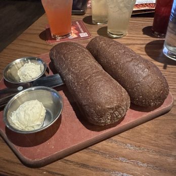 Outback Steakhouse - Bread - Steakhouses Near Me - Kissimmee, Florida
