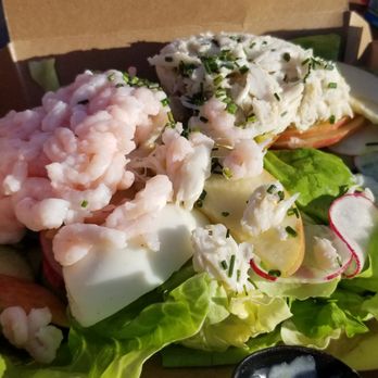 Sam's Chowder House - Shrimp and Crab Louie salad - Seafood Near Me - Half Moon Bay, California Sam's Chowder House - Shrimp and Crab Louie salad - Seafood Near Me - Half Moon Bay, California
