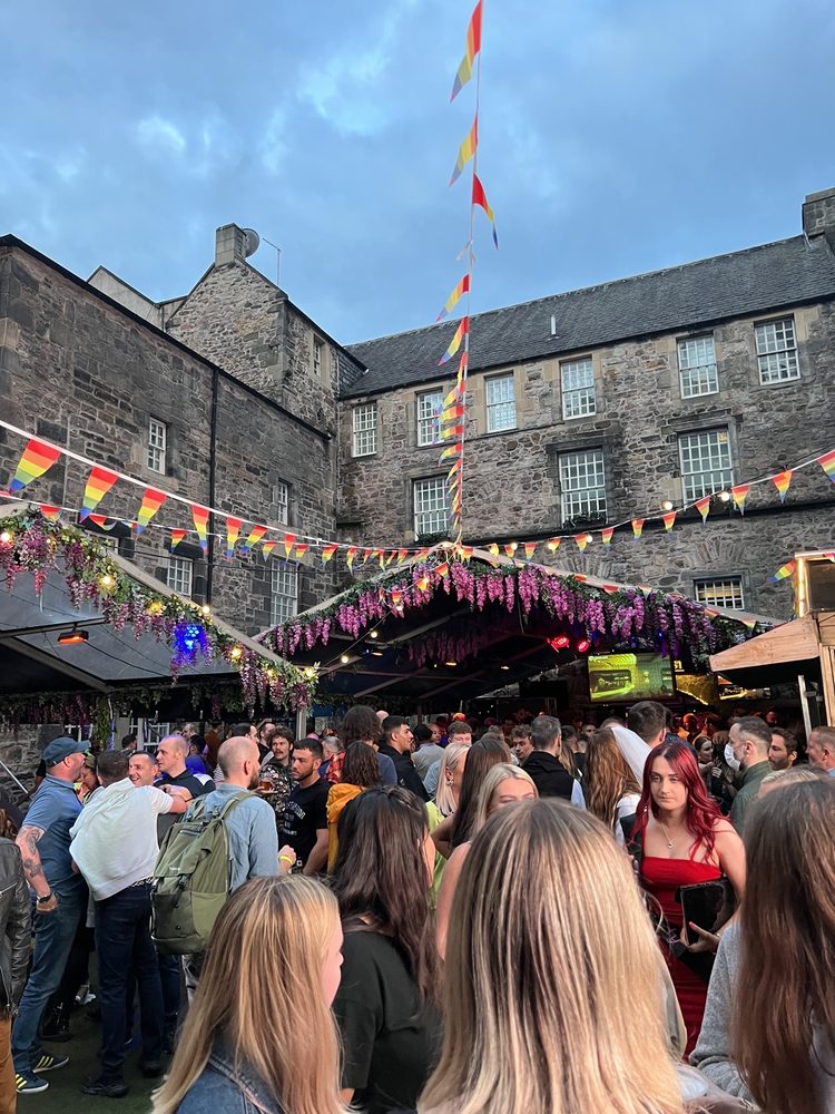 EDINBURGH PUB CRAWL - Updated December 2024 - 50 Blackfriars Street ...