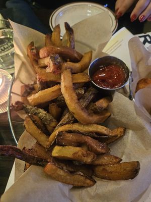 Central Park Tavern by null