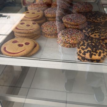 El Pavo Bakery - Pan dulce - Bakeries Near Me - Glendale, California