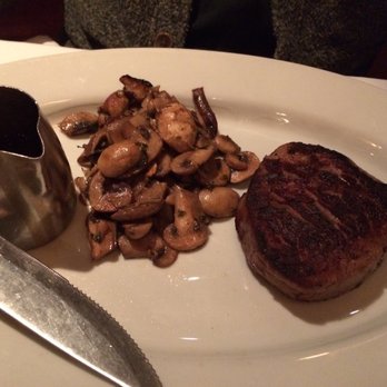 Carmine's - Filet - Italian Near Me - Chicago, Illinois