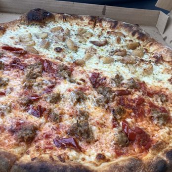 Pizzaleah - 1/2 Grey beard and 1/2 Nico - Pizza Near Me - Windsor, California