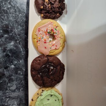 Crumbl - Arlington Heights - Bakeries Near Me - Arlington Heights, Illinois Crumbl - Arlington Heights - Bakeries Near Me - Arlington Heights, Illinois