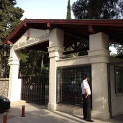 Özel İzmir Amerikan Koleji