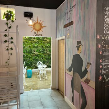 Cafe Renis - Coffee & Tea Near Me - Astoria, New York