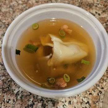 Shui Heun Chinese Kitchen - Wonton soup - Chinese Near Me - Farmingville, New York Shui Heun Chinese Kitchen - Wonton soup - Chinese Near Me - Farmingville, New York
