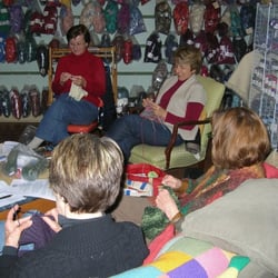 Knitch - Open knitting in "study hall."