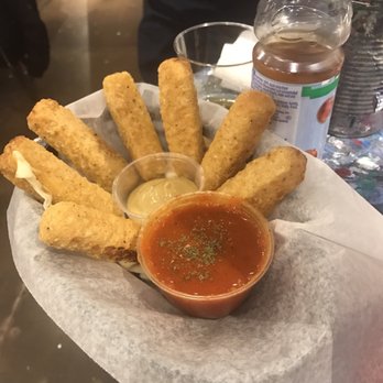 Muse Paintbar - Tribeca - Mozzarella sticks - pass on this - Paint & Sip Near Me - New York, New York Muse Paintbar - Tribeca - Mozzarella sticks - pass on this - Paint & Sip Near Me - New York, New York