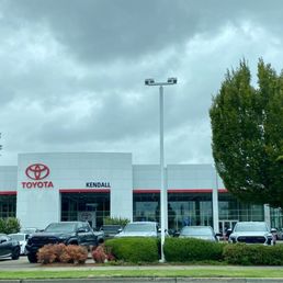 Exterior outside entrance of Kendall Toyota of Eugene - Eugene, Oregon Exterior outside entrance of Kendall Toyota of Eugene - Eugene, Oregon
