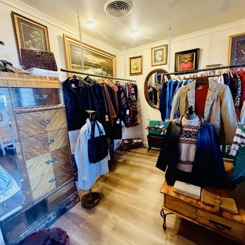 Vintage & Coffee - Women's section - Used, Vintage & Consignment Near Me - El Centro, California