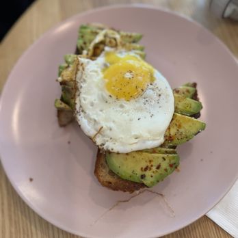 Wingen Bakery - Avocado Toast with a Fried Egg - Bakeries Near Me - Livermore, California Wingen Bakery - Avocado Toast with a Fried Egg - Bakeries Near Me - Livermore, California