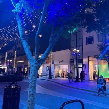 Third Street Promenade - Shopping Centers Near Me - Santa Monica, California Third Street Promenade - Shopping Centers Near Me - Santa Monica, California