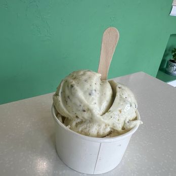 Sweet Scoops Homemade Ice Cream - Pistachio and vanilla - Ice Cream & Frozen Yogurt Near Me - Fullerton, California Sweet Scoops Homemade Ice Cream - Pistachio and vanilla - Ice Cream & Frozen Yogurt Near Me - Fullerton, California